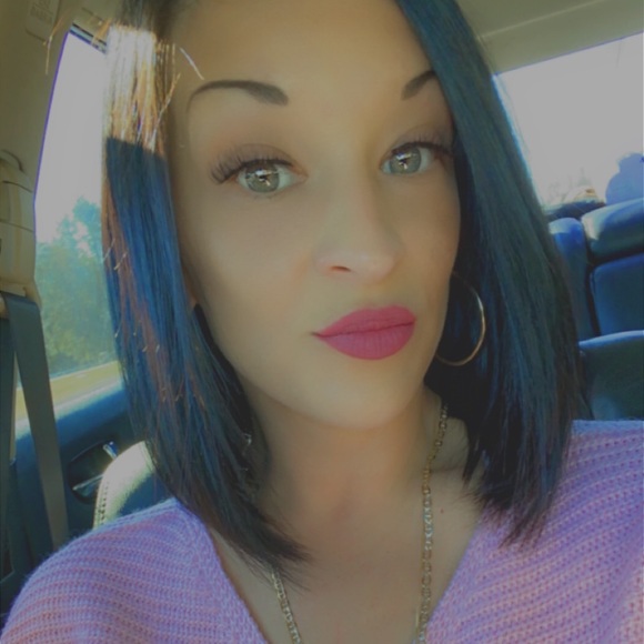 Meet your Posher, Rebecca - Picture 1 of 1